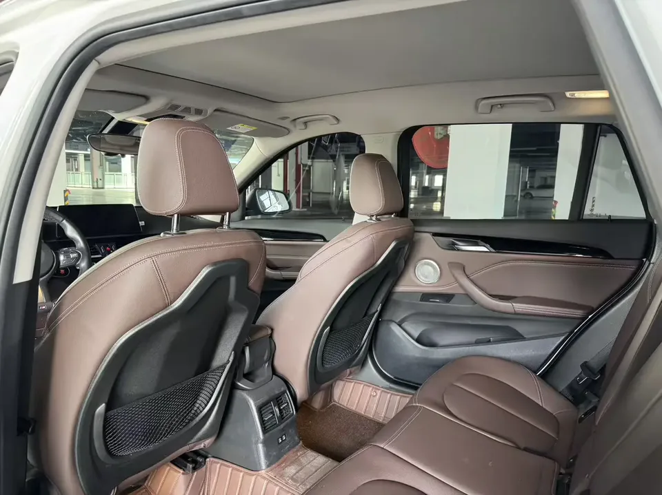 BMW X1 X1 2022 BMW X1 2022 sDrive25Li Leading Edition 2023 — thumbnail 3
