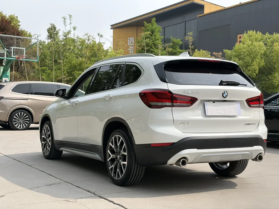 BMW X1 BMW X1 2022 xDrive25Li Exclusive Model 2022 — миниатюра 4