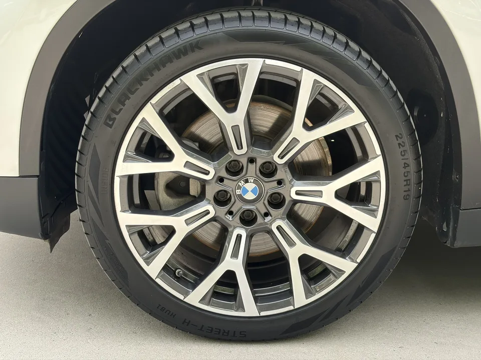 BMW X1 BMW X1 2022 xDrive25Li Exclusive Model 2022 — миниатюра 5