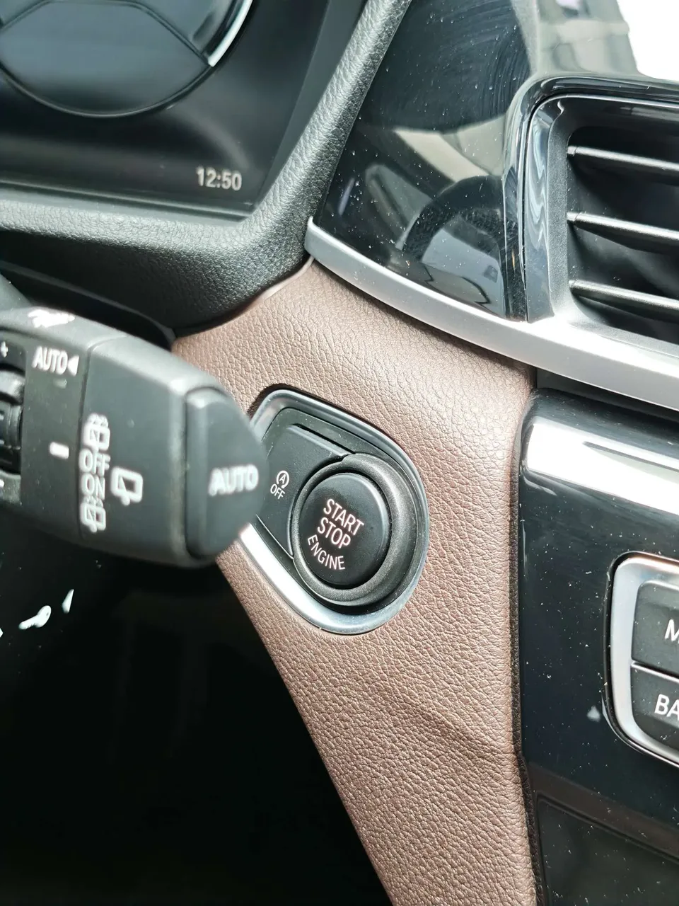 BMW X1 facelift sDrive25Li Leading Edition 2022 — миниатюра 3