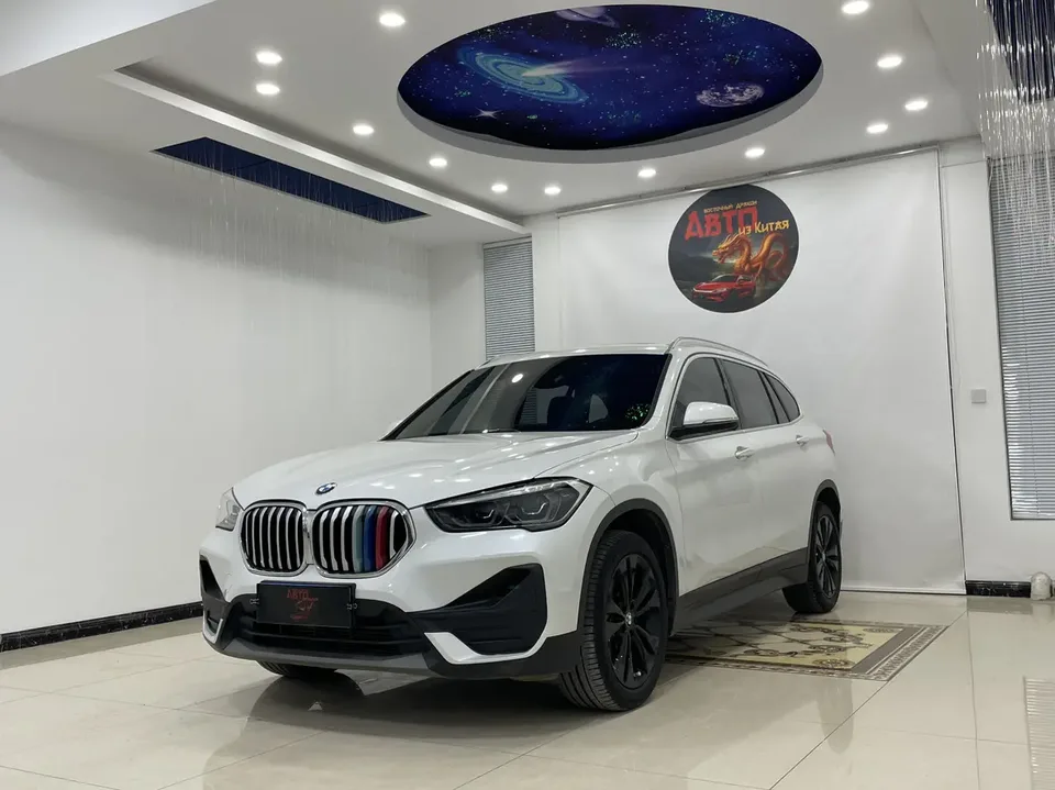 BMW X1 X1 2021 facelift sDrive20Li Fashion model 2022 — фото 1, купить с доставкой в Москву