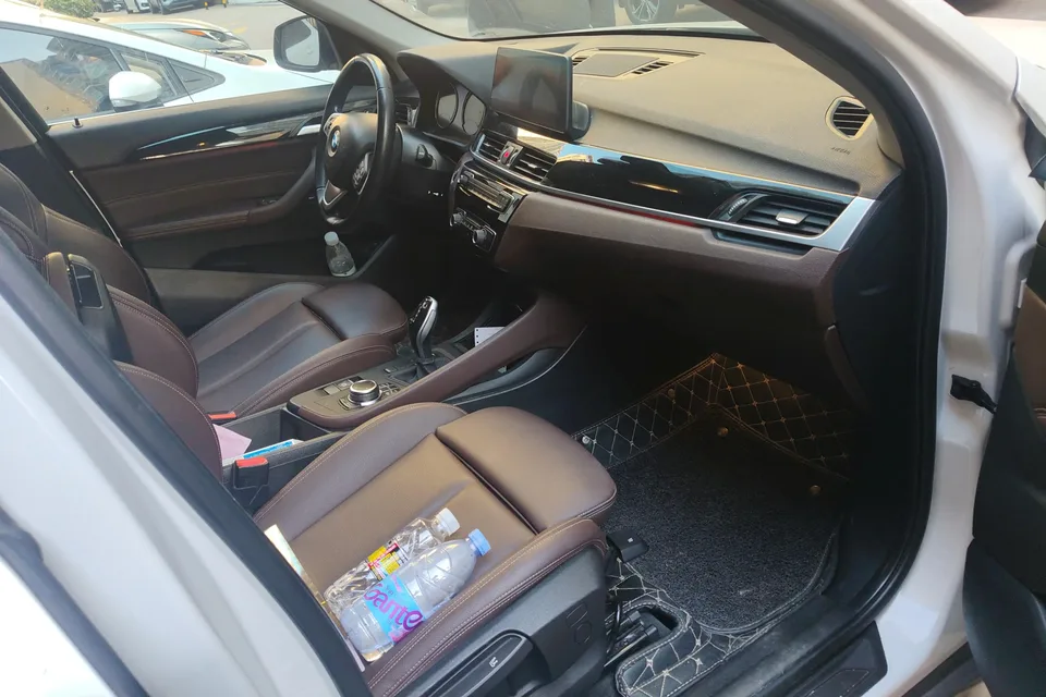 BMW X1 BMW X1 2022 sDrive20Li Fashion Edition 2022 — миниатюра 2