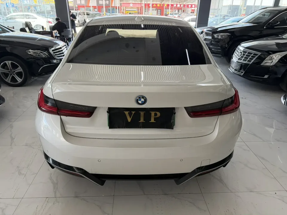 BMW i3 eDrive 35 L 2024 — миниатюра 2