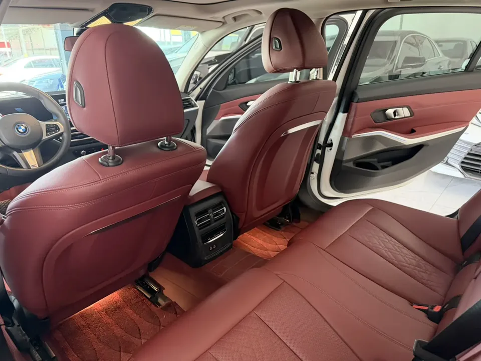 BMW i3 eDrive 35 L 2024 — миниатюра 3