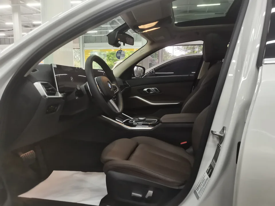 BMW 3 Series BMW 3 Series 2023 320Li M Sport Package 2023 — миниатюра 4