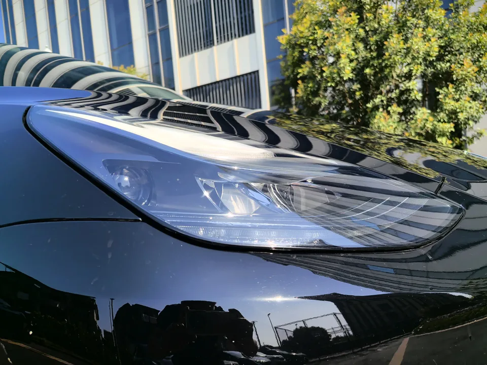 Tesla Model Y rear-wheel drive version 2023 — миниатюра 3
