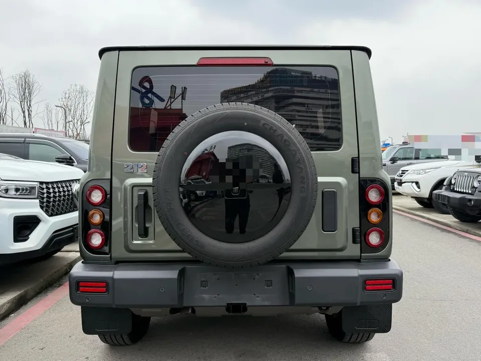 212 T01 2.0T Explorer 2024 — миниатюра 2