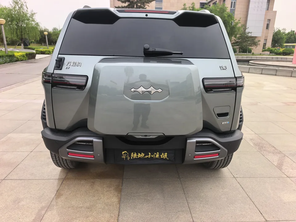 BYD Leopard Titanium 3 501KM Rear-wheel Drive Intelligent Driving Pro Edition 2026 — миниатюра 2