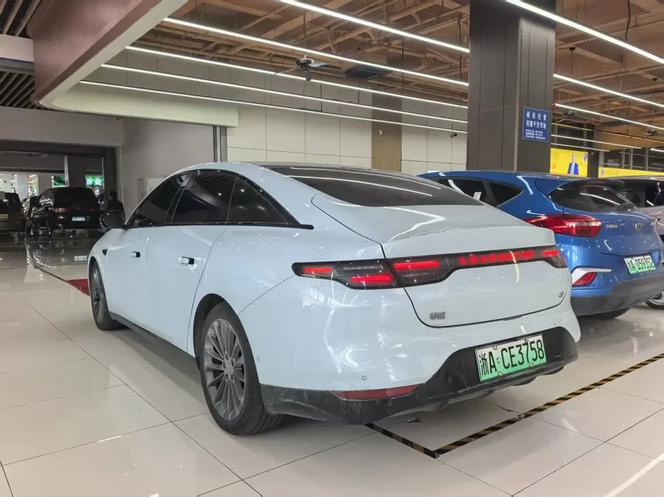 Leapmotor Zero running C01 Pure Electric 625 Premium Edition 2024 — миниатюра 4