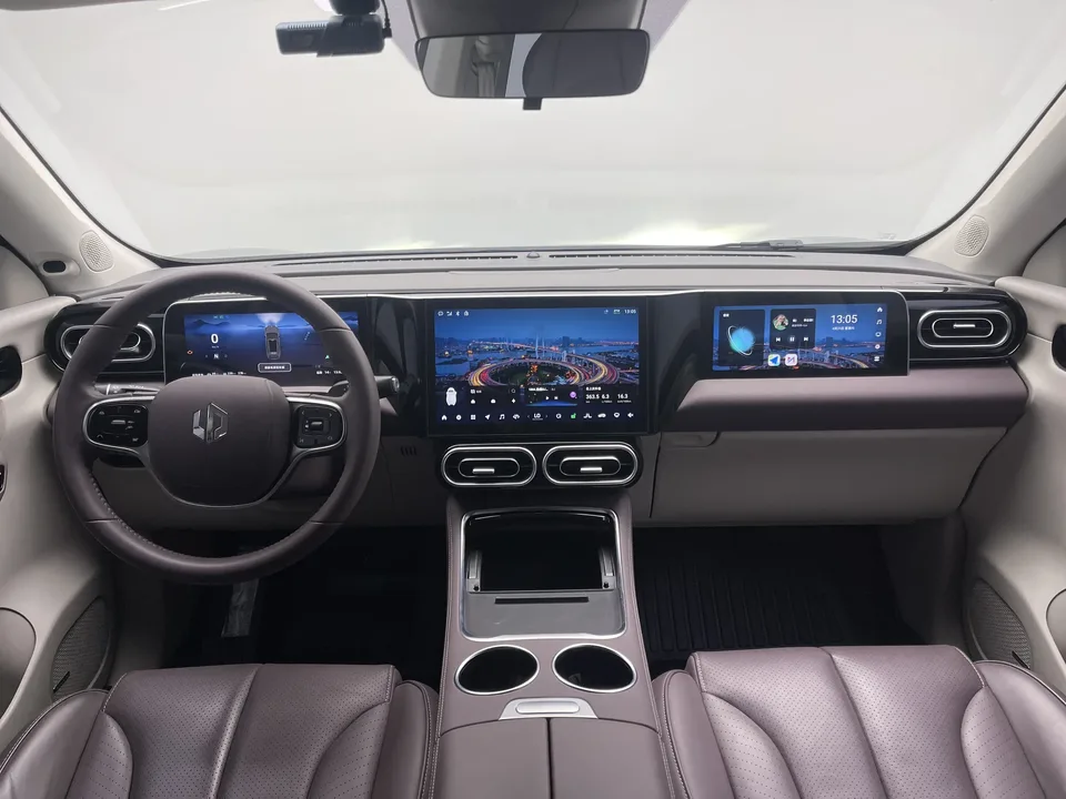 Leapmotor Zero running C11 Extended Range 180 Comfort Edition 2023 — миниатюра 3
