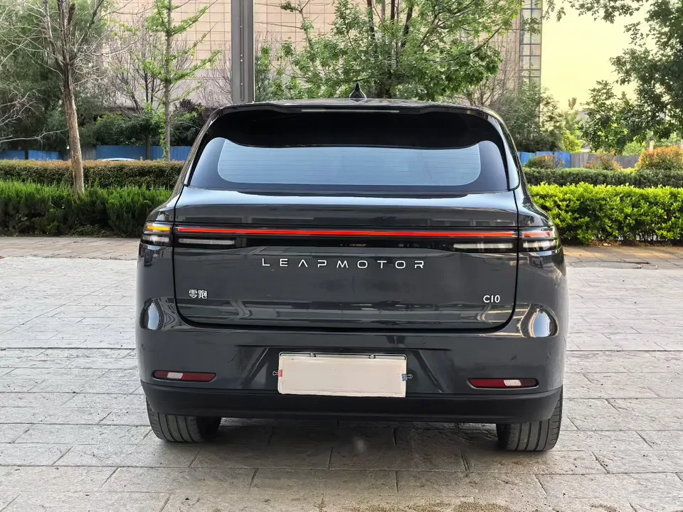 Leapmotor Zero running C10 Extended Range 210 Comfort Edition 2024 — миниатюра 2