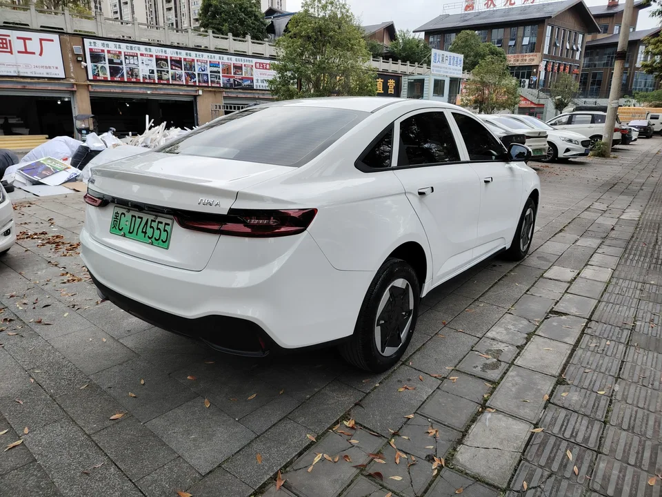Geely Geometry A 500KM Travel Edition 2024 — миниатюра 2