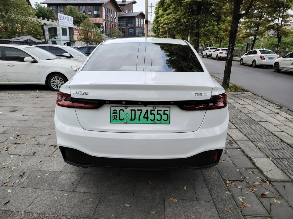 Geely Geometry A 500KM Travel Edition 2024 — миниатюра 4