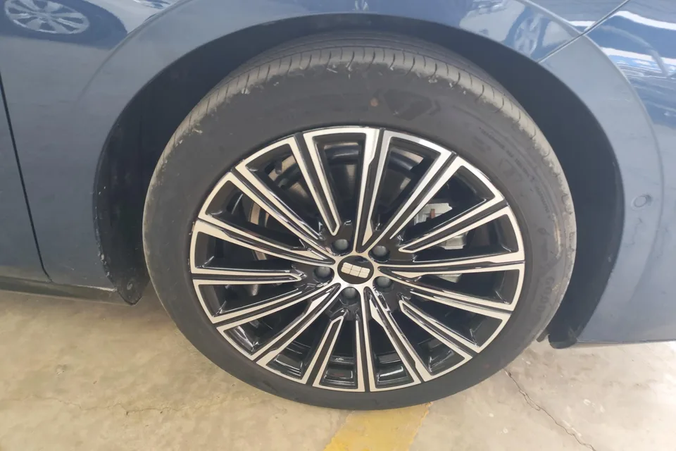 Geely Galaxy Star 8 PHEV 130km EM-P Starship Edition 2025 — миниатюра 2