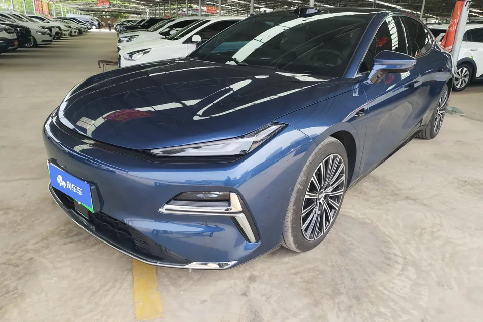 Geely Galaxy Star 8 PHEV 2025