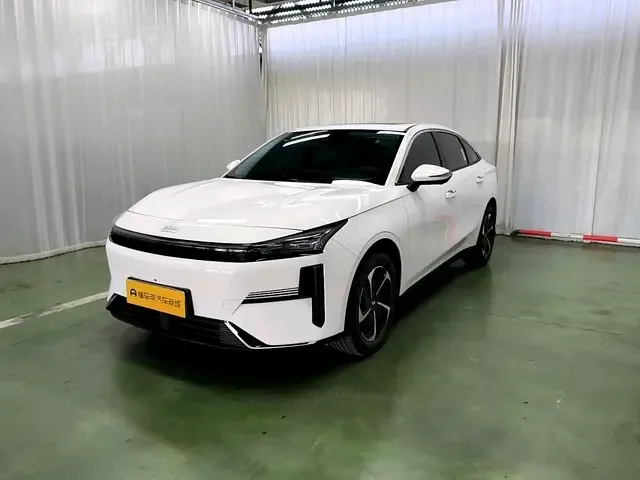 Geely Galaxy L6 2025