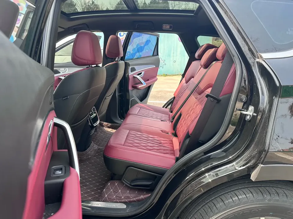 Jetour Jietu X70 PLUS Champion Edition 1.5T DCT Champion MAX+ 5 Seaters 2025 — миниатюра 3