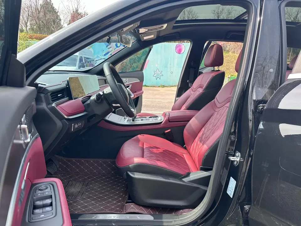 Jetour Jietu X70 PLUS Champion Edition 1.5T DCT Champion MAX+ 5 Seaters 2025 — миниатюра 5