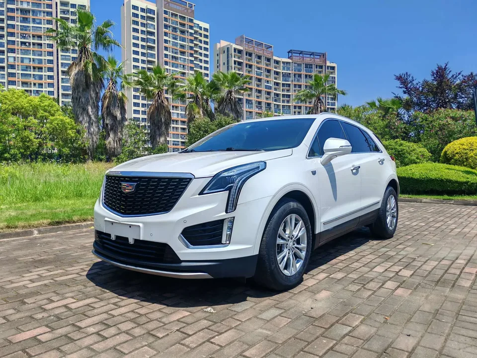Cadillac XT5 XT5 2022 Cadillac XT5 2022 2.0T two-wheel drive luxury model 2022 — photo 1, buy with delivery to Moscow