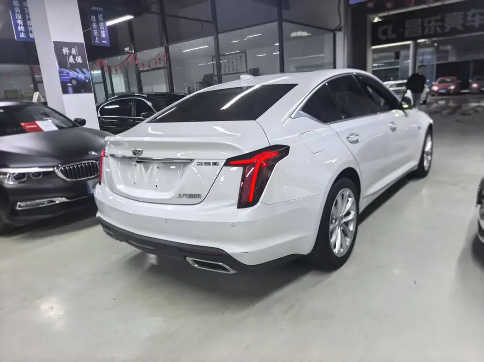 Cadillac CT5 28T Fashion Edition 2024 — миниатюра 4