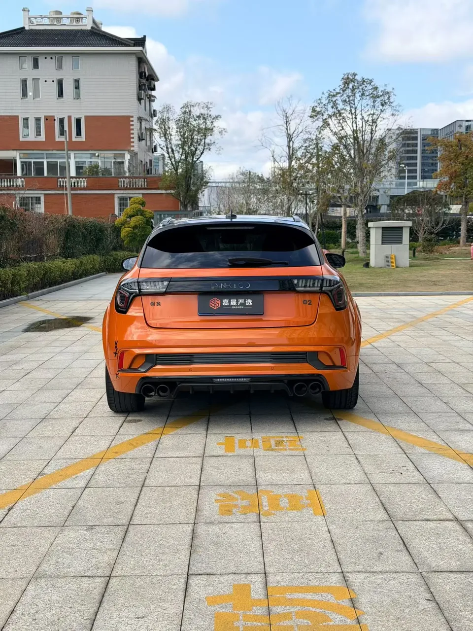 Lynk & Co 02 Hatchback 2.0TD Hatchback Halo (with driving control kit) 2022 — миниатюра 2