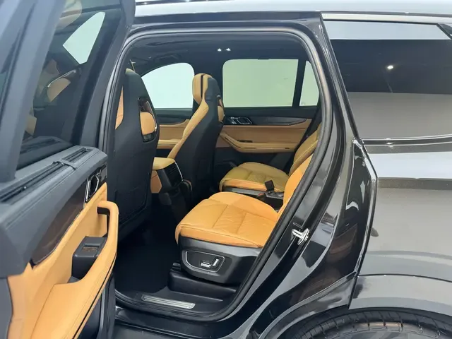 Lynk & Co 09 EM-P Lynk & Co 09 EM-P 2021 2.0TD Performance Edition Six-seat Halo 2022 — thumbnail 5