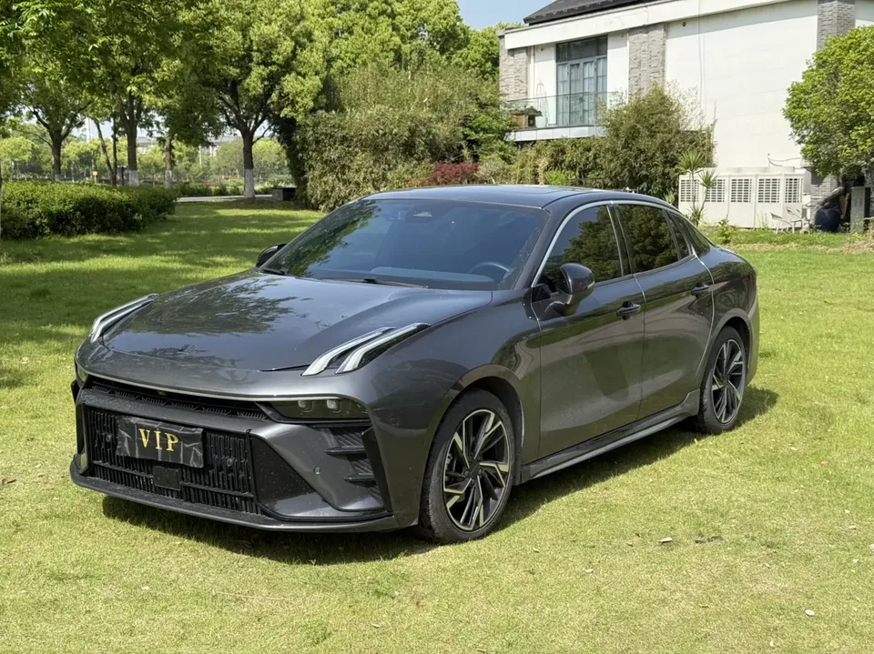 Lynk & Co 03 2022
