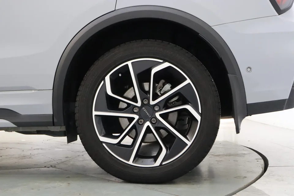 Lynk & Co 01 2023