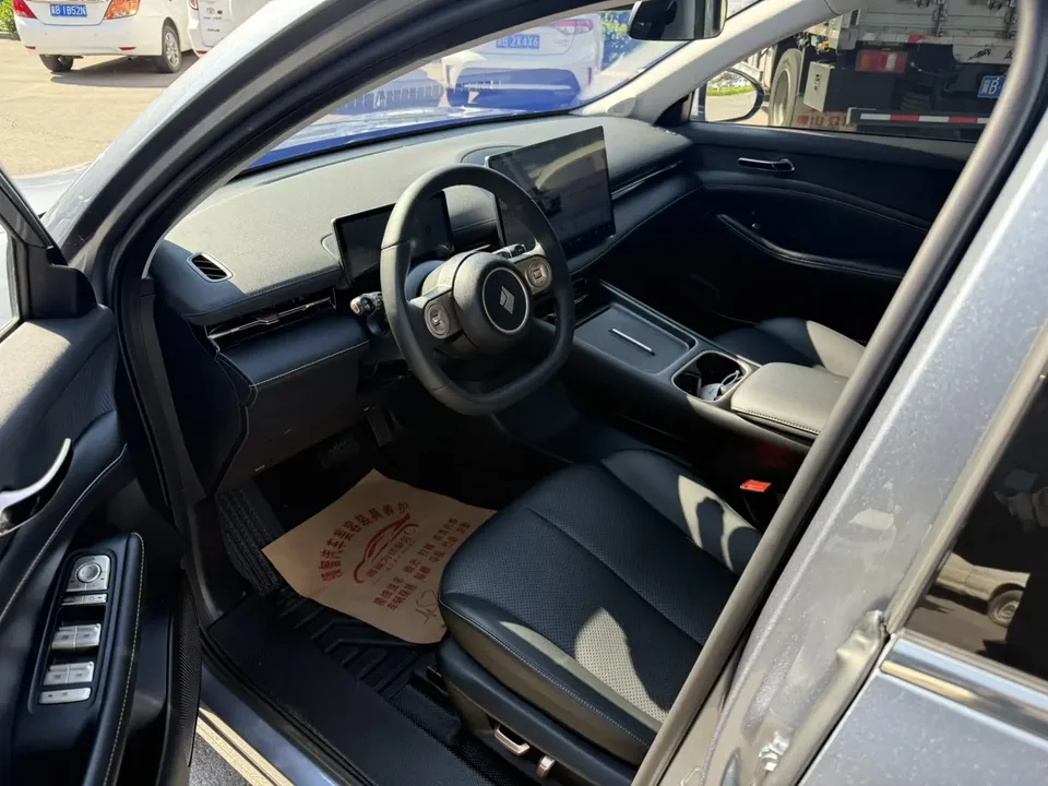 Baojun Yunhai EV 500km pure electric version 2025 — миниатюра 3