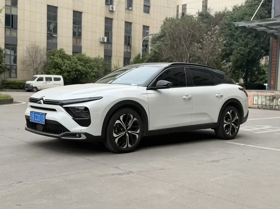 Citroen Versailles C5 X 2023