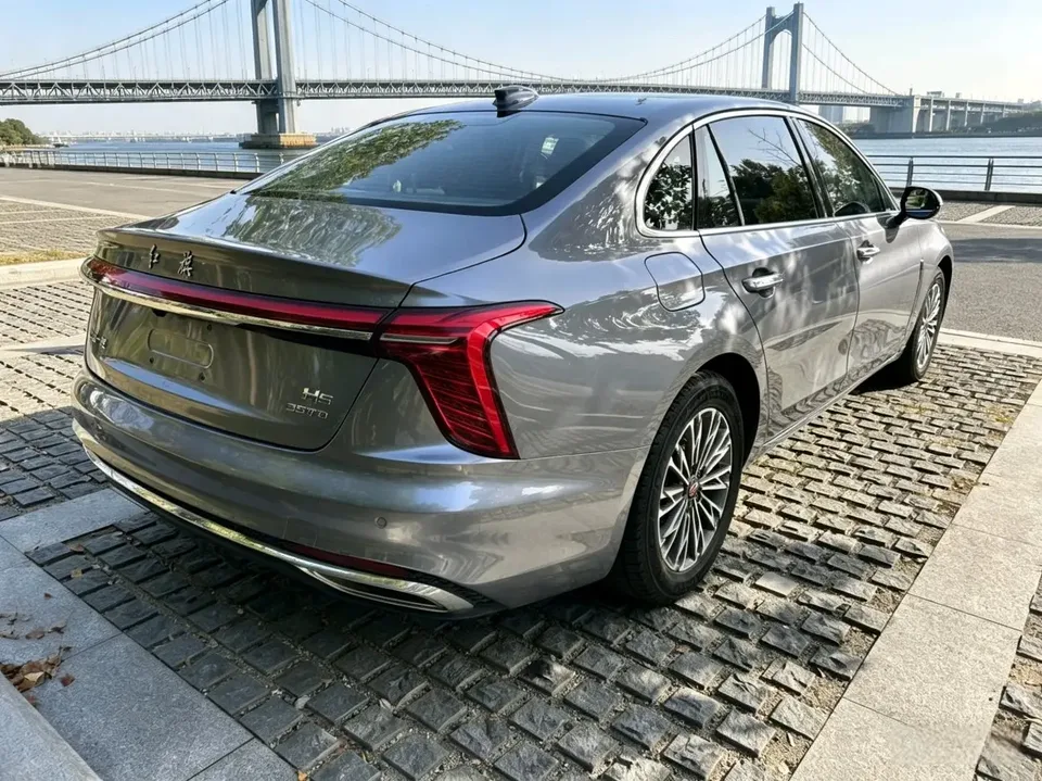 Hongqi H5 Hongqi H5 2023 1.5T DCT Zhilian Qiyue Edition 2023 — миниатюра 4