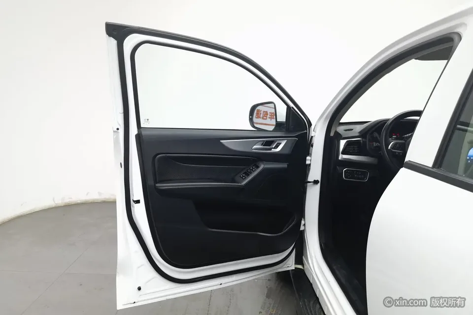 Great Wall gun Pao Commercial Edition 2.0T Diesel Automatic 4WD Elite Long Box GW4D20M 2023 — миниатюра 4