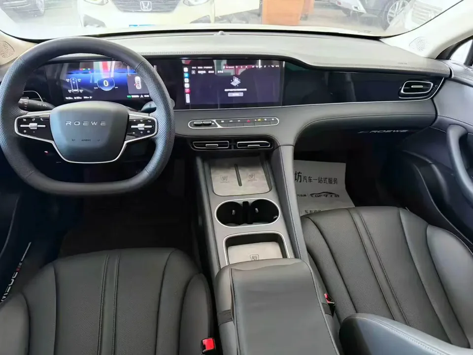 Roewe D7 DMH Roewe D7 DMH 2025 125 World Champion Edition 2026 — миниатюра 3
