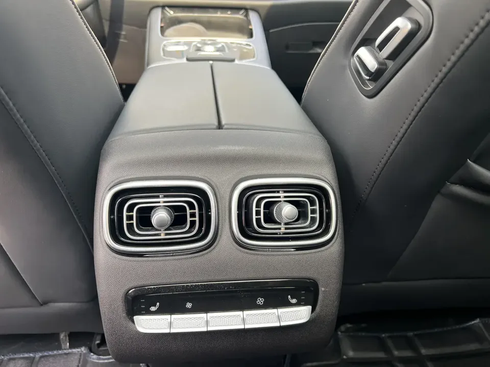 Chery Tiggo 9 2.0T DCT 2WD Luxury Edition 5 Seaters 2023 — миниатюра 3
