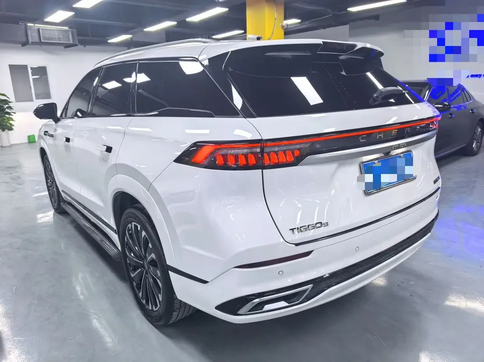 Chery Tiggo 9 2.0T DCT 2WD Luxury Edition 7 Seaters 2023 — миниатюра 4