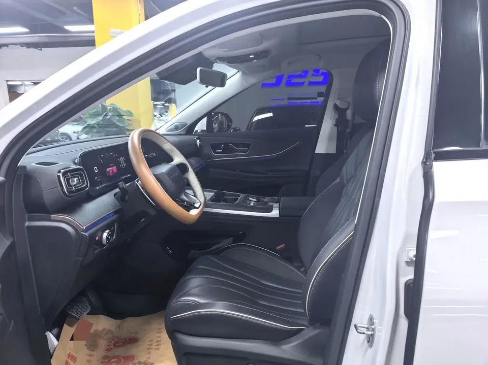 Chery Tiggo 9 2.0T DCT 2WD Luxury Edition 7 Seaters 2023 — миниатюра 5