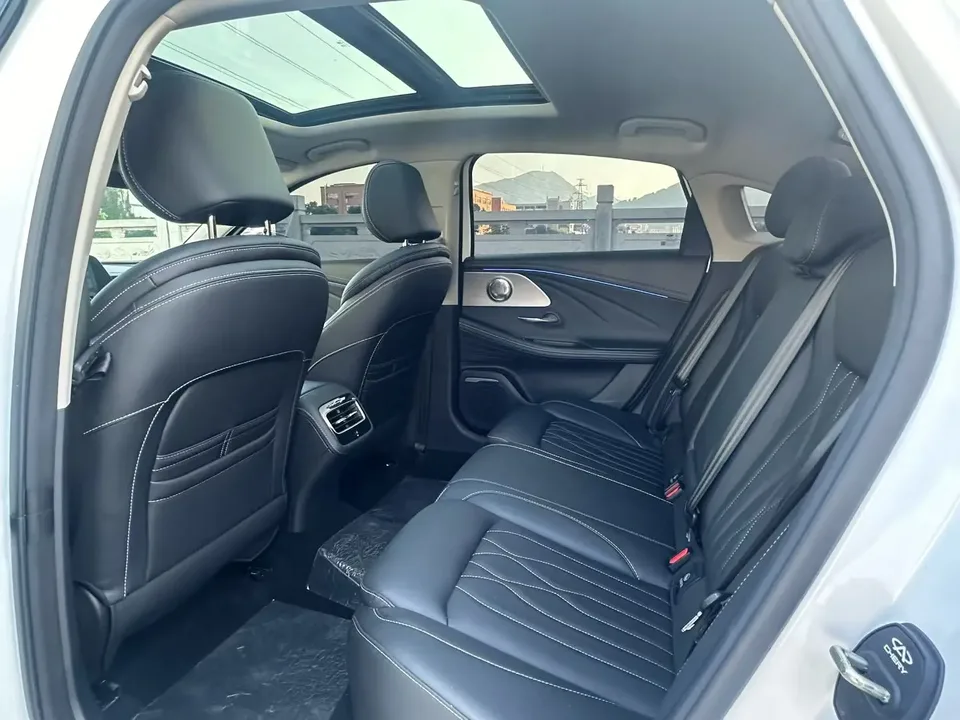 Chery Arrizo 8 1.6TGDI DCT Intelligent 2025 — миниатюра 4