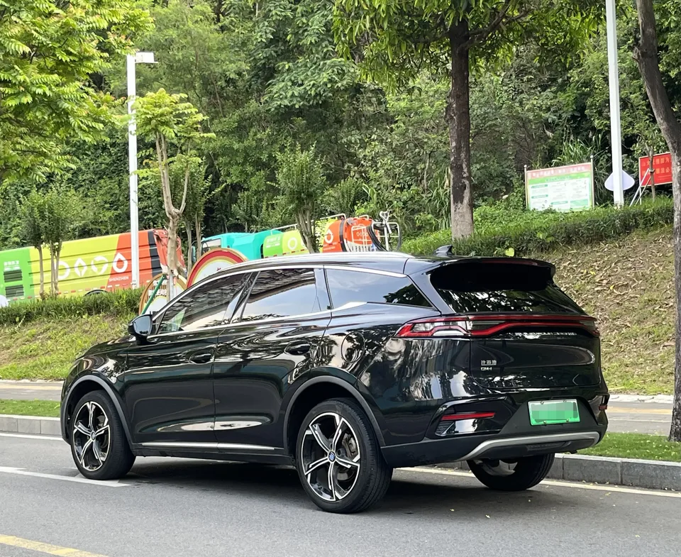 BYD Tang DM DM-i 1.5T 112KM Premium Edition 2022 — миниатюра 4
