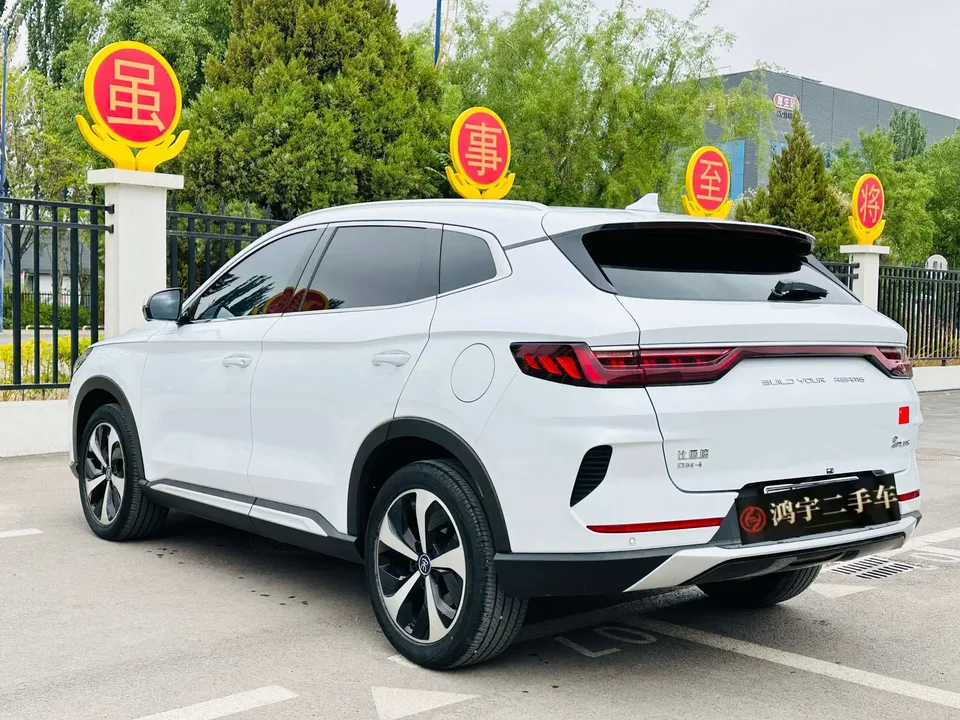 BYD Song PLUS DM DM-i 110KM 2WD Flagship PLUS 2023 — миниатюра 4