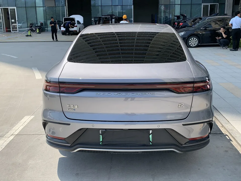 BYD Han DM Chinese DM 2023 DM-i Champion Edition 121KM Premium 2023 — thumbnail 4
