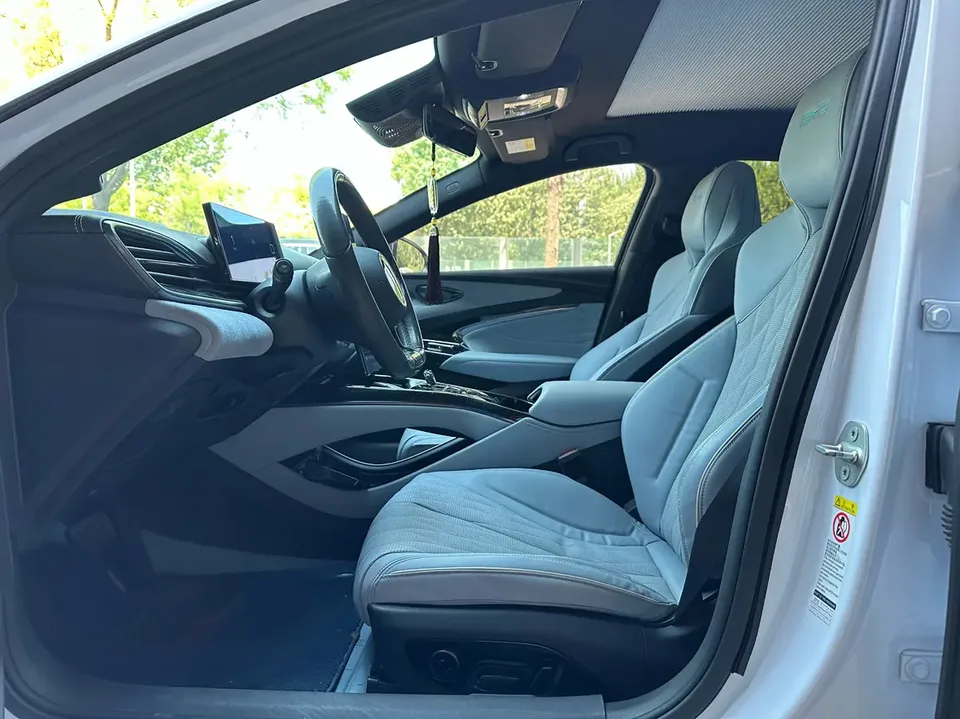 BYD Seal 700km long-range rear-wheel drive version 2023 — миниатюра 4