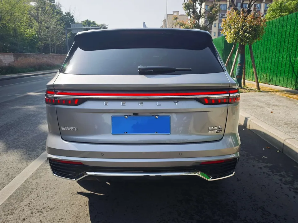 Geely Monjaro Xingyue L 2025 2.0TD High Power Automatic 2WD Dongfang Yao Lanxing Edition 2024 — thumbnail 5