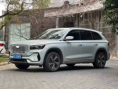 Geely Monjaro 2023 buy in Moscow