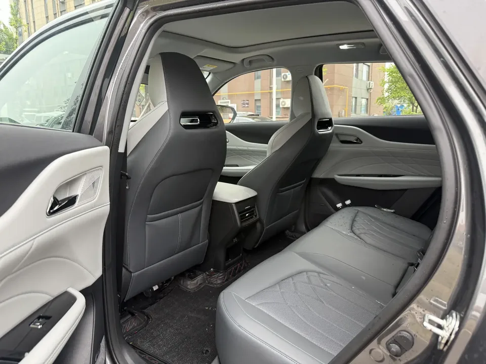Changan UNI-Z PHEV Blue Whale iDD 125KM Excellence Edition 2024 — миниатюра 3
