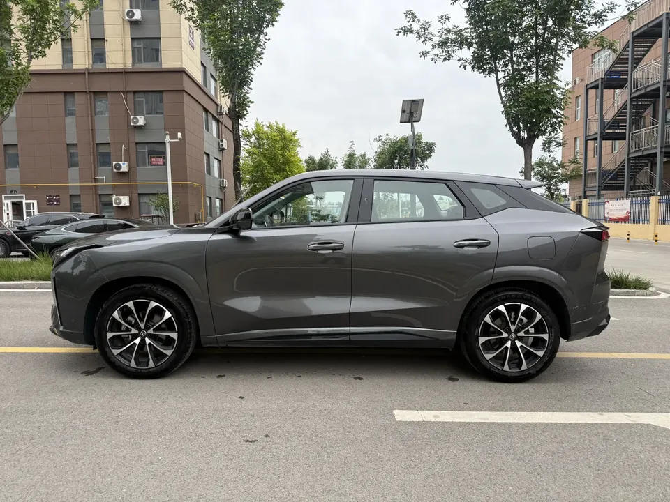 Changan UNI-Z PHEV Blue Whale iDD 125KM Excellence Edition 2024 — миниатюра 4