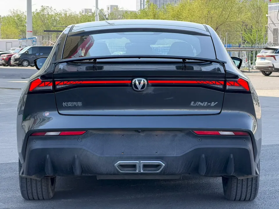 Changan UNI-V Blue Whale iDD 136km Premium Edition 2024 — миниатюра 2
