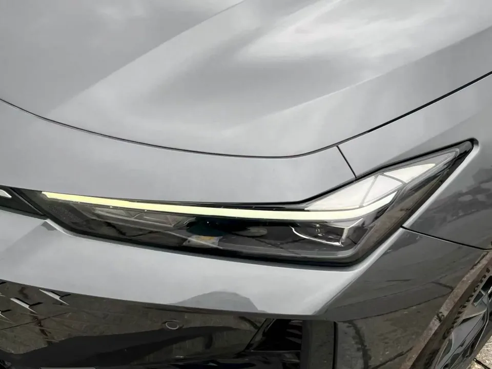 Changan UNI-V 1.5T Premium Edition 2024 — миниатюра 3