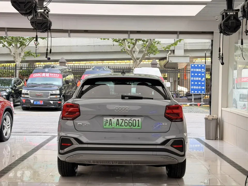Audi Q2L e-tron Audi Q2L e-tron 2022 pure electric smart model 2022 — миниатюра 2