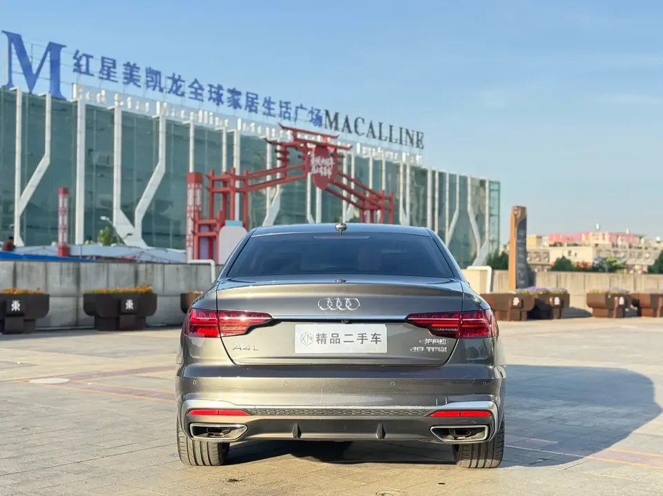 Audi a4 l Audi A4L 2022 40 TFSI luxury and dynamic model 2022 — миниатюра 2