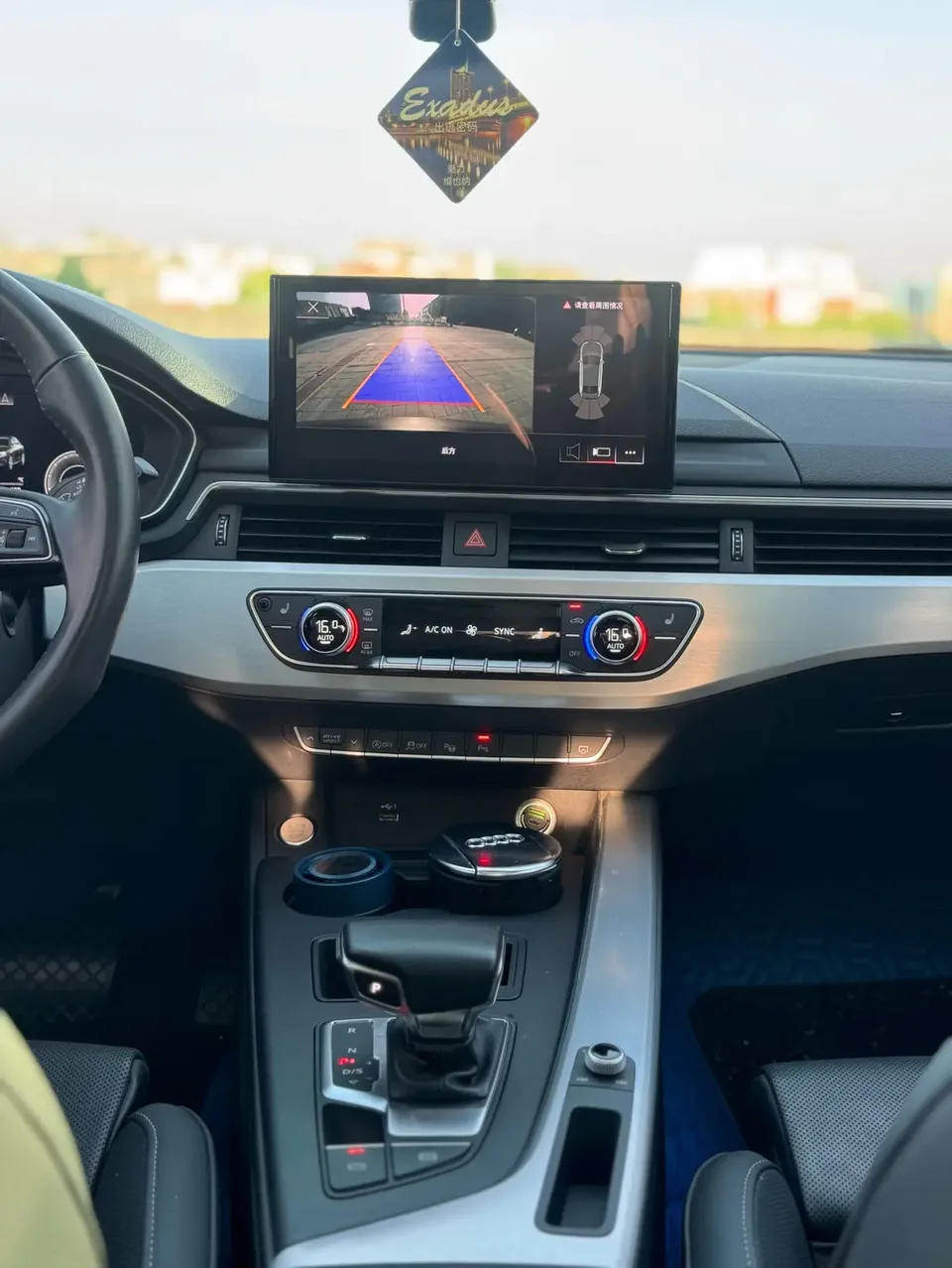 Audi a4 l Audi A4L 2022 40 TFSI luxury and dynamic model 2022 — миниатюра 3